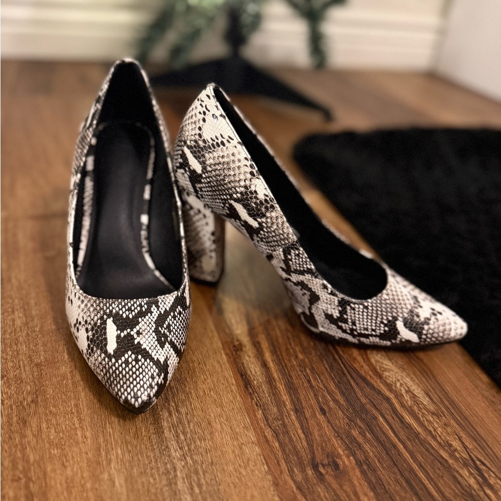 Elegant Black and White Snake Print Women's Heels